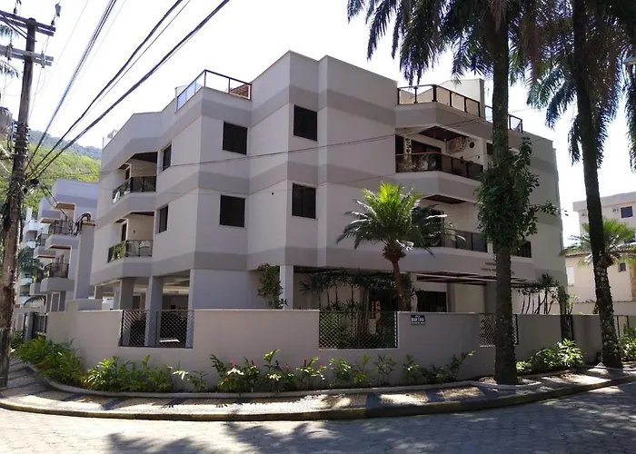 Apartamento a 100 m da Praia Grande Ubatuba
